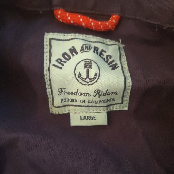 Iron & Resin Pxl Power Jacket! - Picture 4 of 4